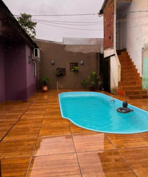 Casa com Piscina e Edicula